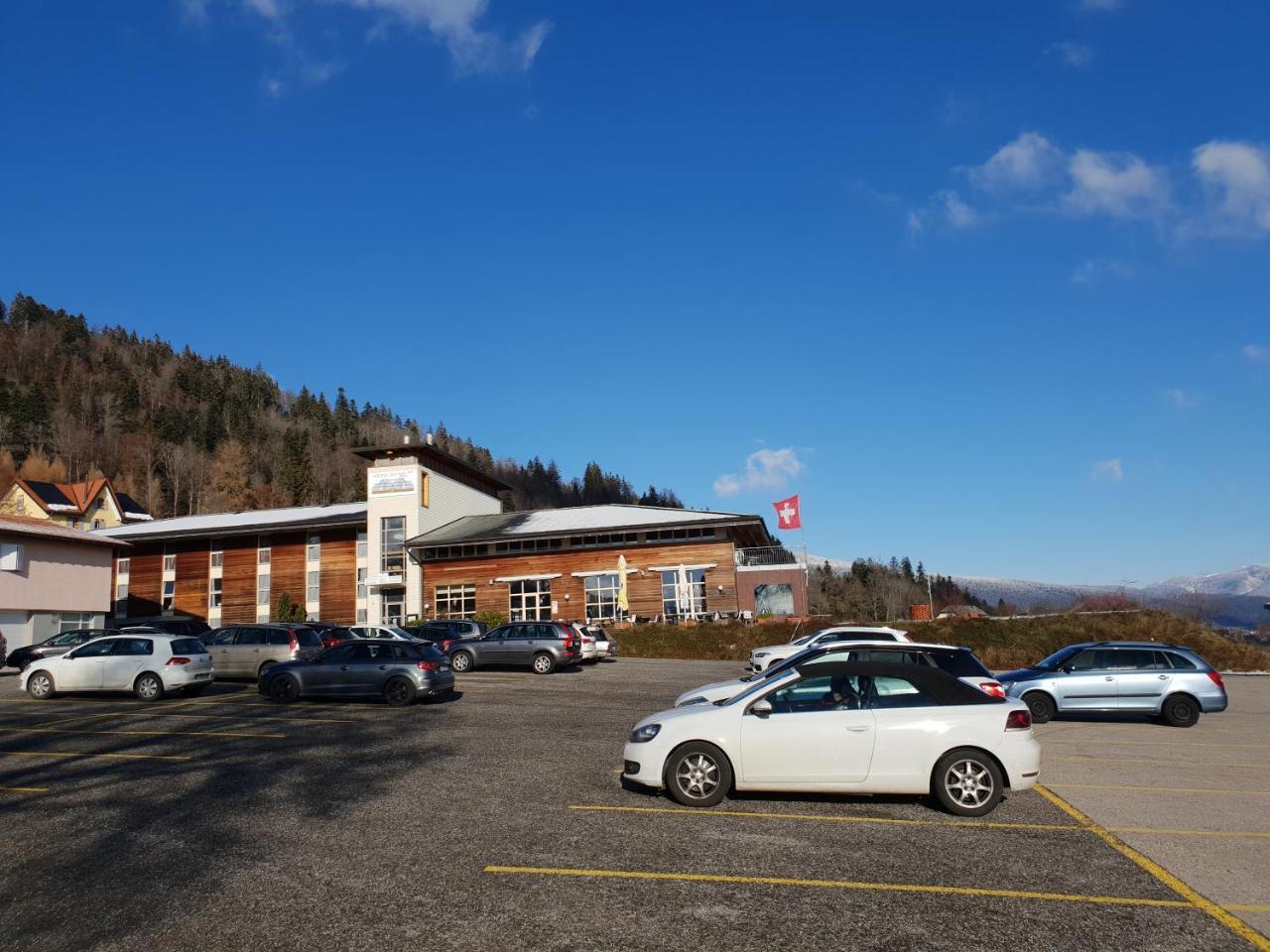 Hotel Du Val Cernier Eksteriør billede